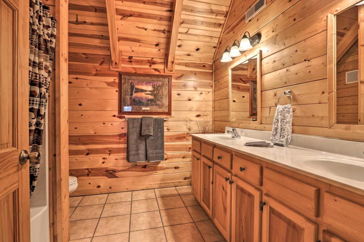 Pigeon Forge Cabin With Games, 1 Mi To Parkway! Ngoại thất bức ảnh