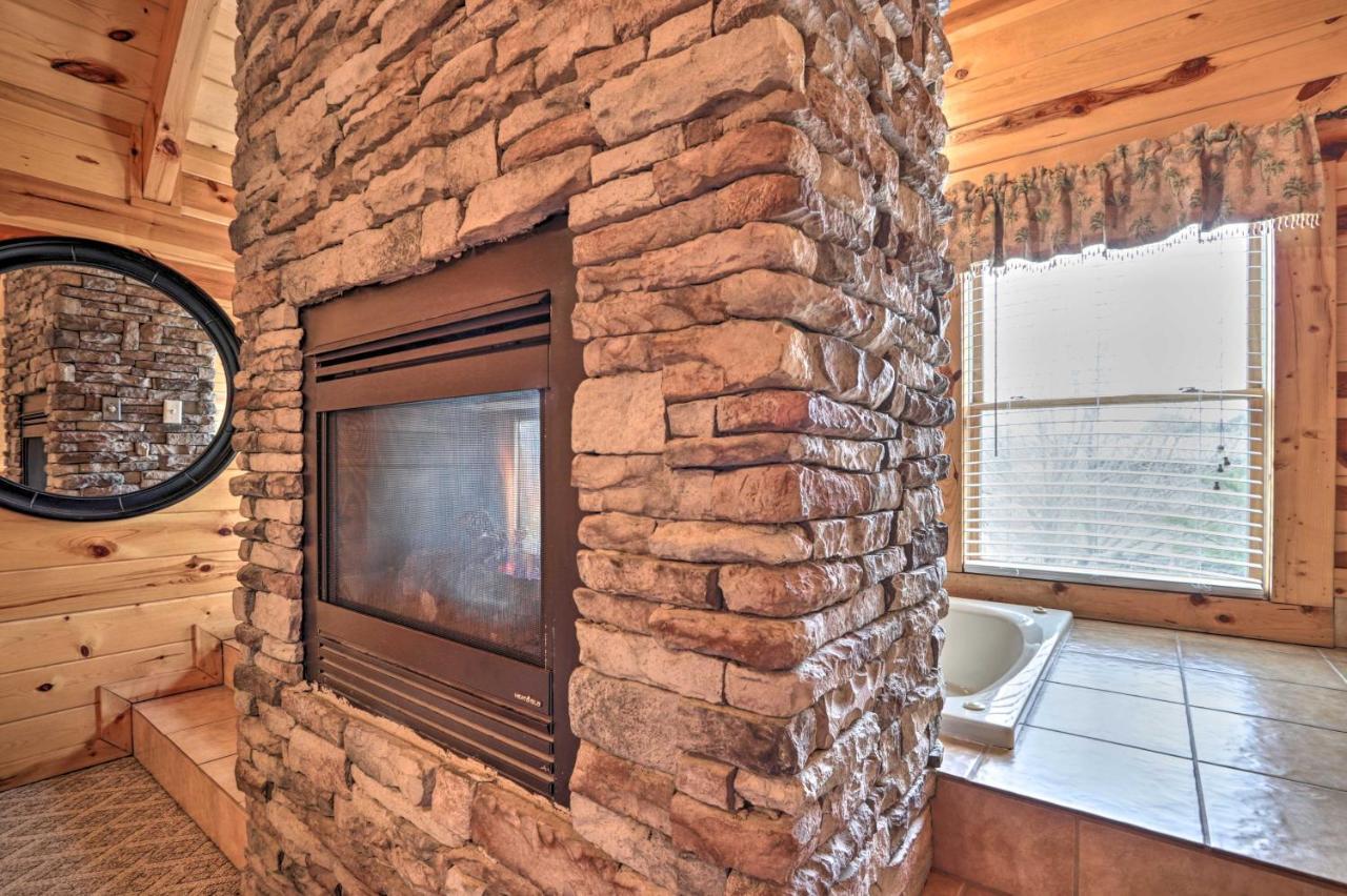 Pigeon Forge Cabin With Games, 1 Mi To Parkway! Ngoại thất bức ảnh